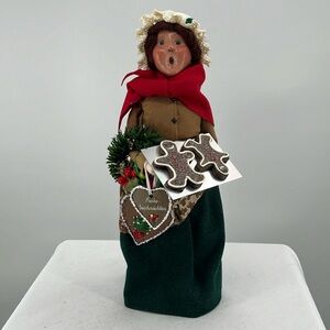 Byers Choice Caroler “Woman Selling Gingerbread” 13”